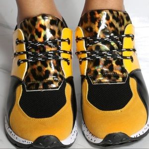 Sale!!Multi color cliff hanger style sneaker